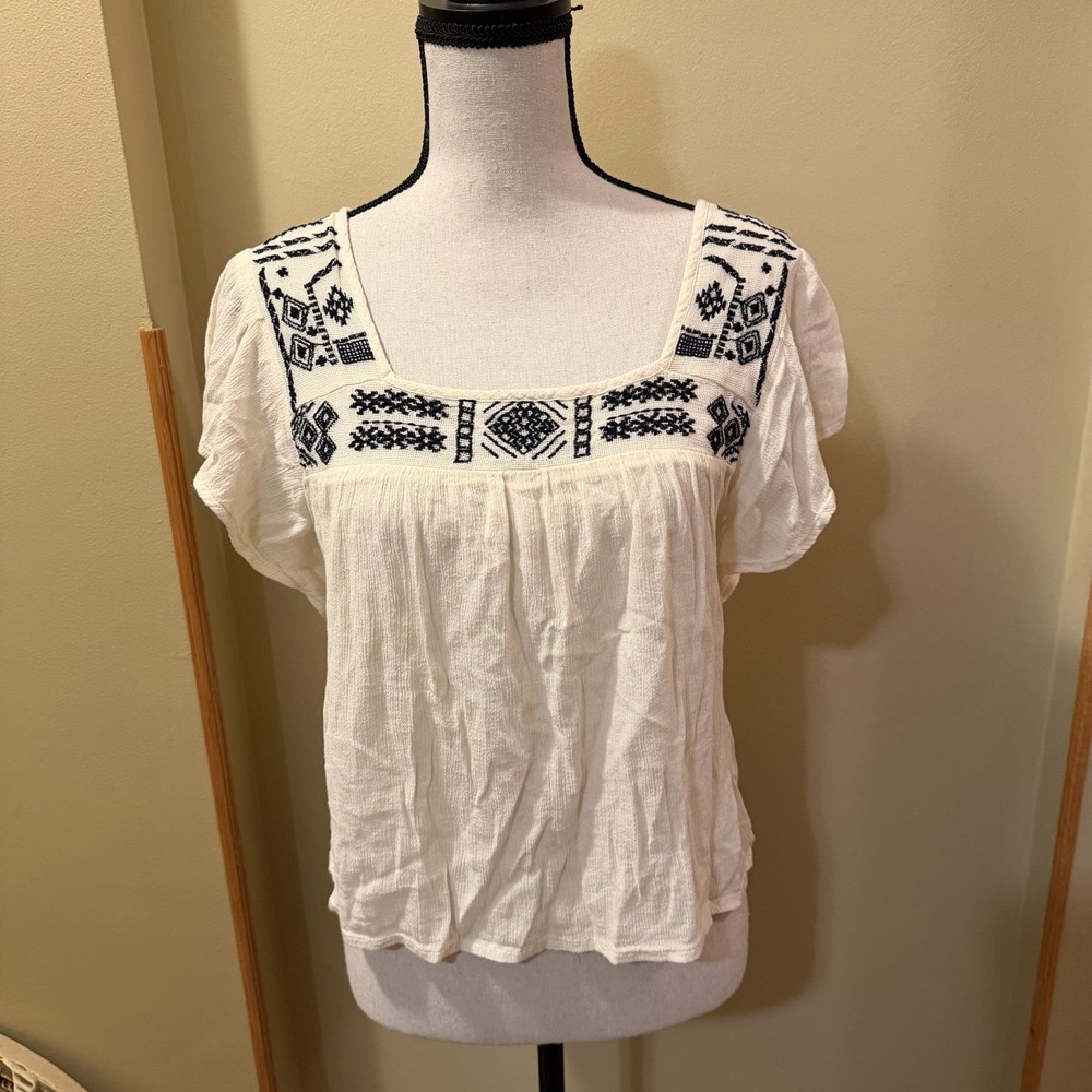 Hollister Blouse Womens Small White Embroidered Boho Cottage Core Top Whimsical